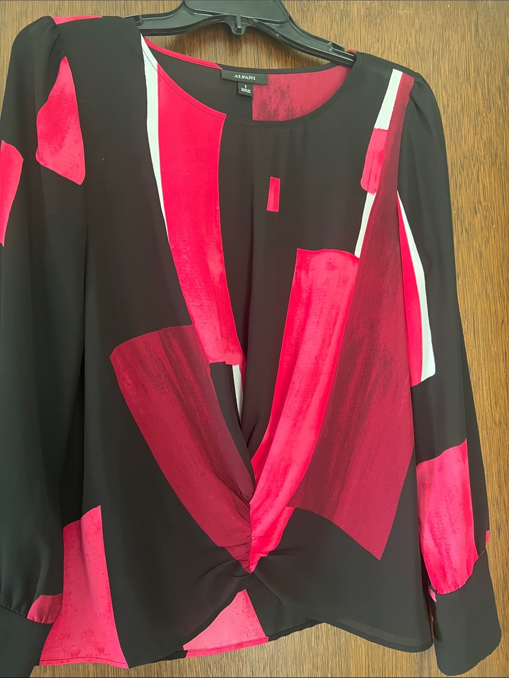 Alfani Black & Hot Pink Abstract Twist-Front Top